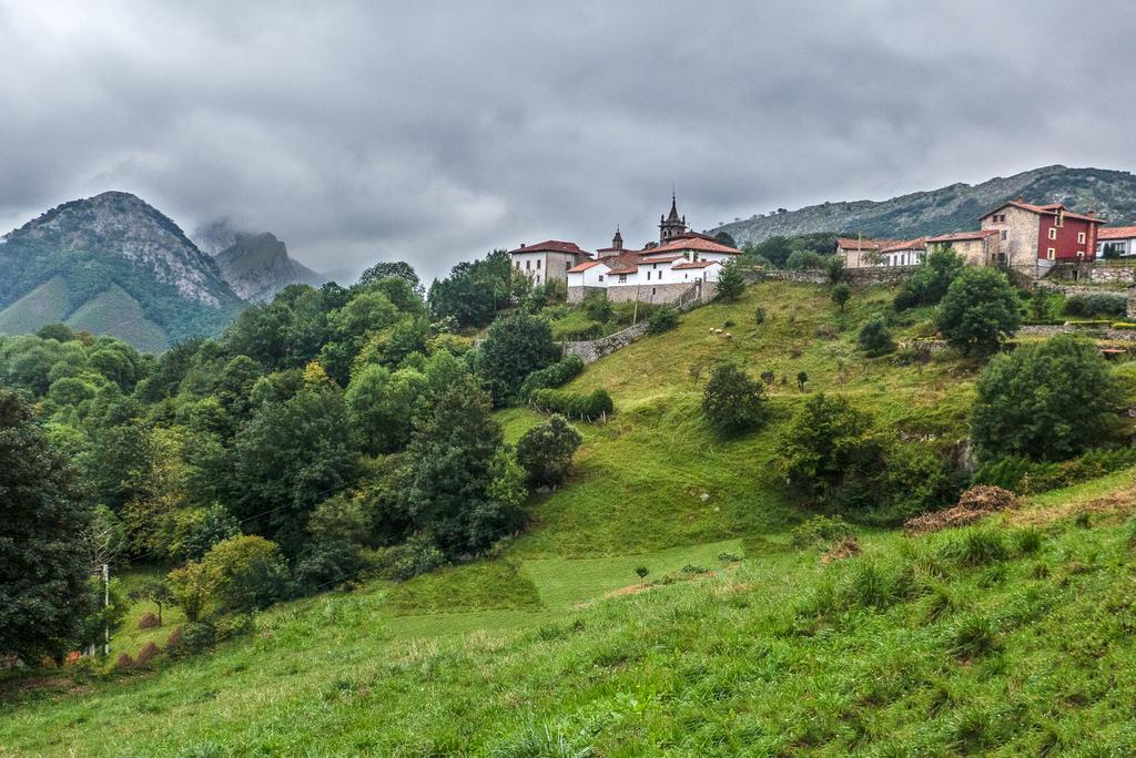 Complejo Rural La Tahona De Besnes Hostal Alles Exterior foto