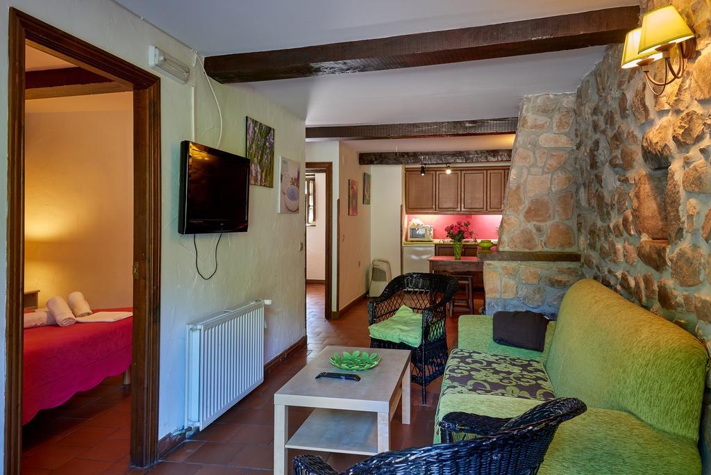 Complejo Rural La Tahona De Besnes Hostal Alles Exterior foto